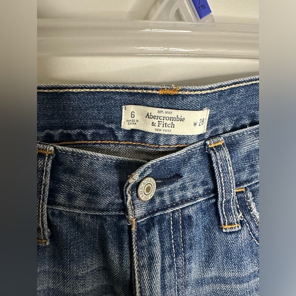 Abercrombie and Fitch Dad Jeans - Picture 2 of 6